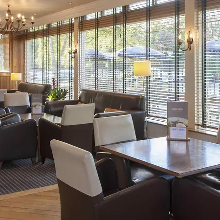 Hotel By Ihg
