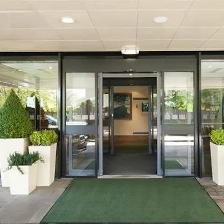 Hotel By Ihg