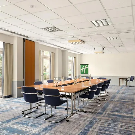 Hotel By Ihg