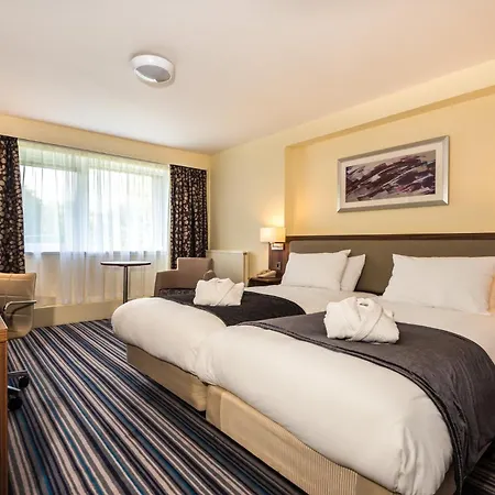 By Ihg 4*
